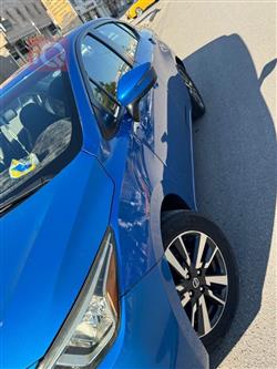 نيسان فيرسا